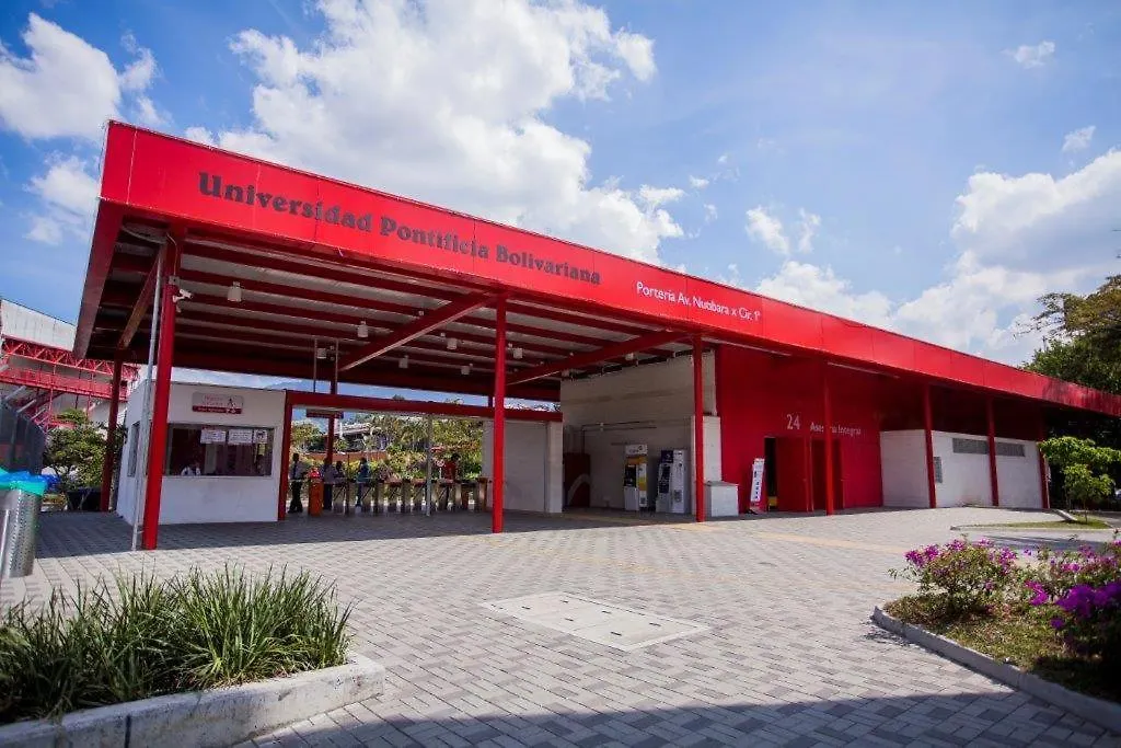 Apto Terra Amplio Y Centrico Daire Medellín