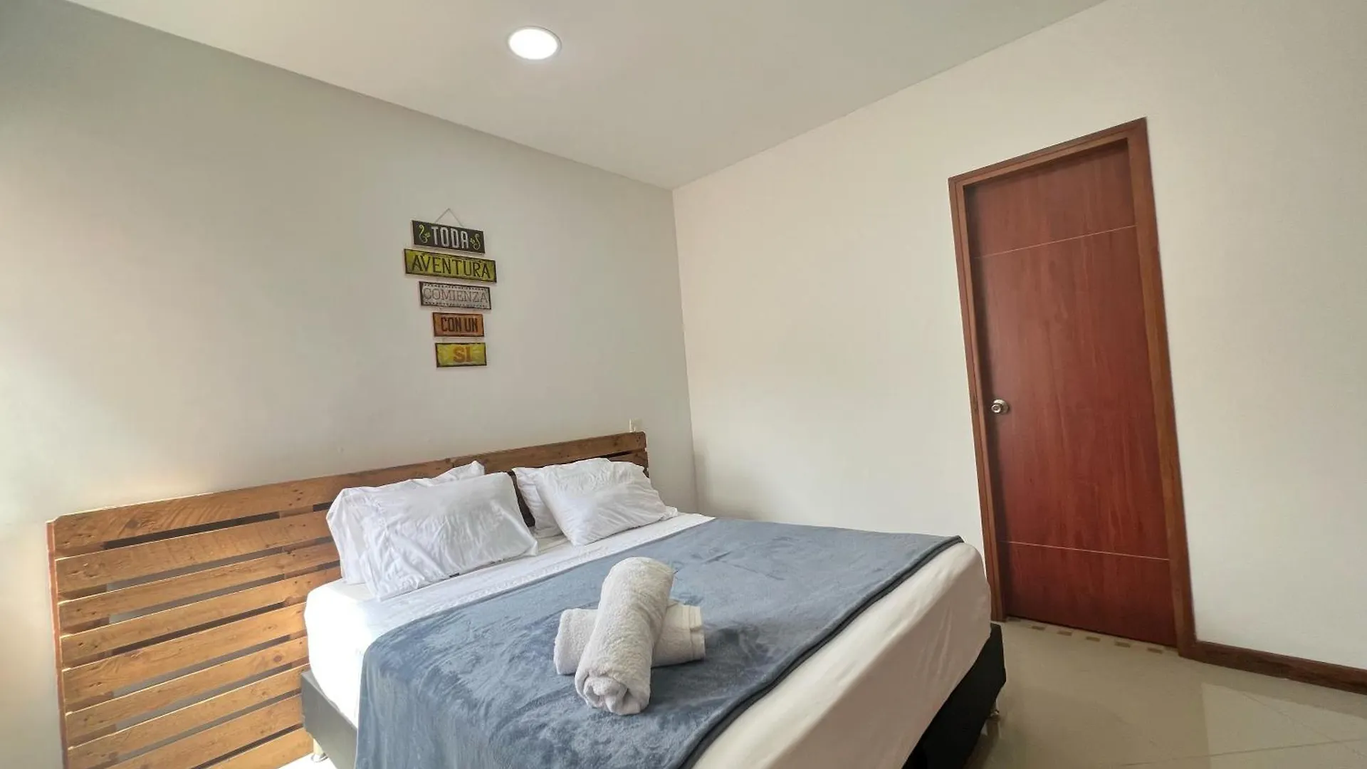 Apartamento Apto Terra Amplio Y Centrico Medellín Colombia
