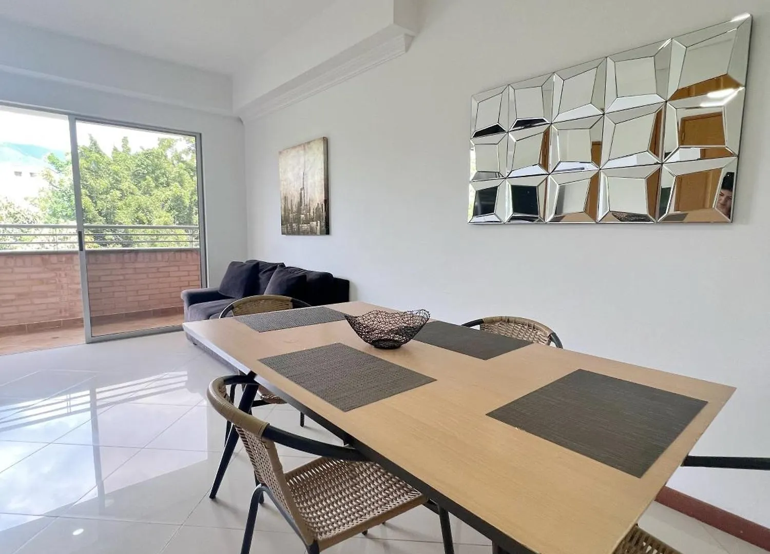 Apartamento Apto Terra Amplio Y Centrico Medellín