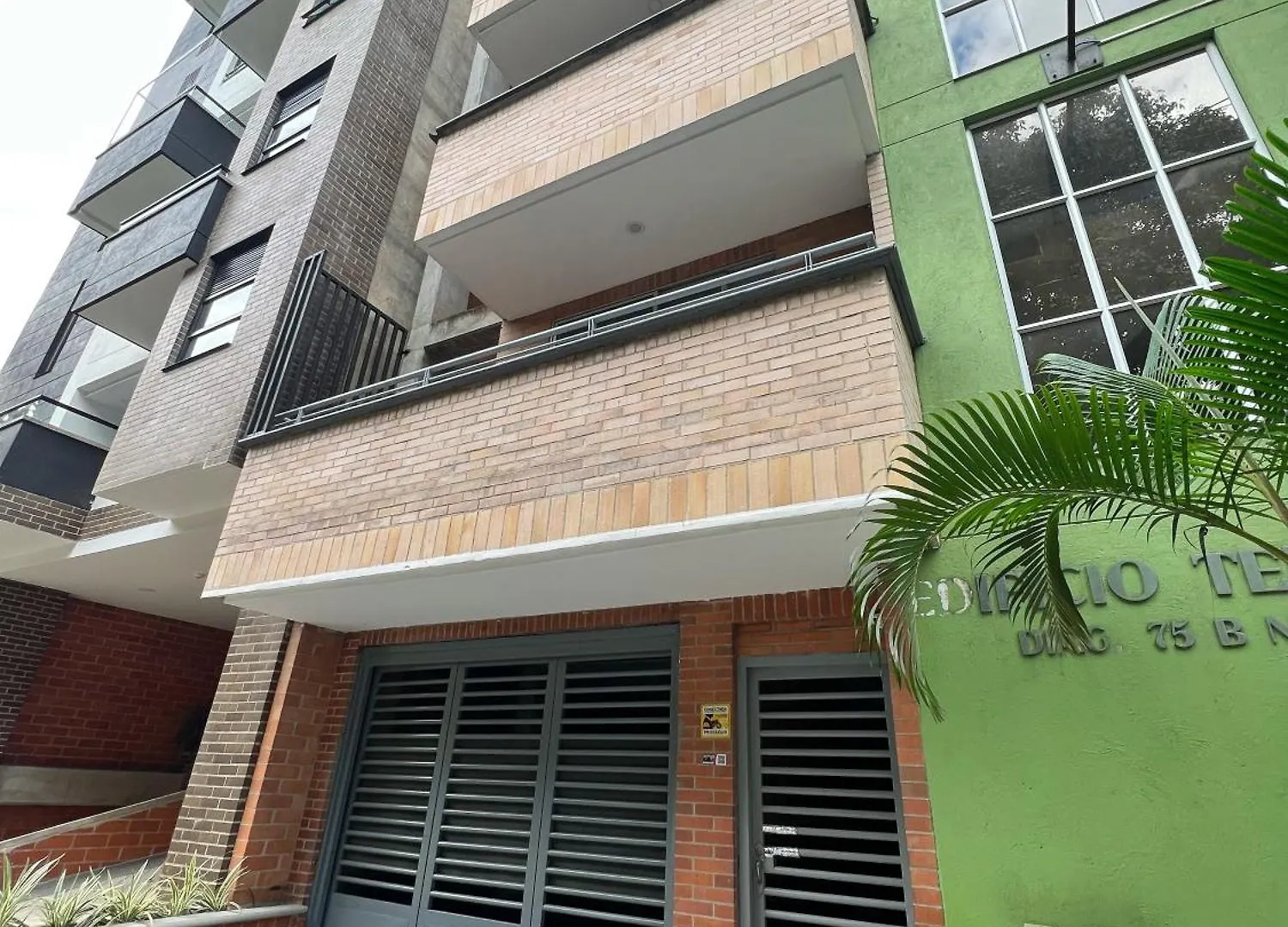 Apartamento Apto Terra Amplio Y Centrico Medellín Colombia